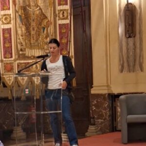 Tania Assandri testimonianza come paziente affetta da malattia miotonica al Convegno "Diritto al lavoro e inclusione" al Palazzo Marino Milano il 29 settembre 2026